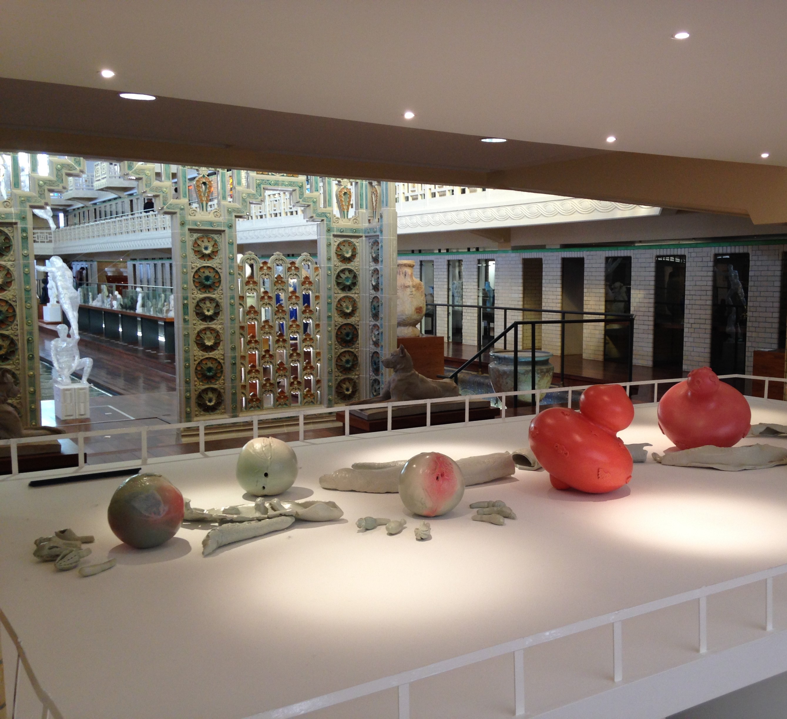 Une installation de Laurie Karp à la Piscine de Roubaix